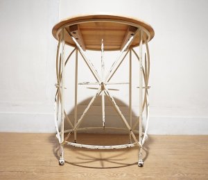 画像2: 【未使用品】　VANTHIEL ルディ・ヴァン・ティエル　Round Table　アトリエ　フレンチ アンティーク 調　ラウンドテーブル　飾り棚　台　ガーデンテーブル　カントリー　作業台　アイアン　彫刻　英国 カフェ　店舗什器