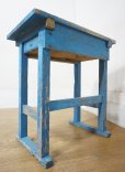 画像7:  古い木　アンティーク　ブルーペインティング　作業台　サイドテーブル　机　デスク　ガーデニングアイテム　飾り棚
