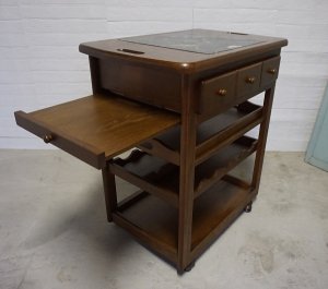 画像2: 西洋　クラシカル　ハンドクラフト　四国工芸　森のサーカス　オーク材　無垢材　大理石　大型　キッチン　ダイニング　サービス　ワゴン　テーブル　チェスト　トレイ　トレー　2つ　収納棚　飾り棚　台　オープンシェルフ　英国　カフェ　洋館　店舗什器　アンティーク　ヴィンテージ