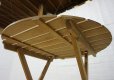 画像12: フランス　ヴィンテージ　フォールディング　ディスプレイ　ガーデン　丸テーブル　ラウンドテーブル　棚　台　ディスプレイ　折り畳み　折り脚　天然木 　カントリー  