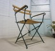 画像4: 古い木　フランス　ヴィンテージ　アイアン　フォールディングチェア　サイドチェア　アームチェア　ディスプレイ　ガーデン　折り畳み　椅子　カントリー　(2)