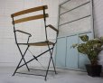 画像6: 古い木　フランス　ヴィンテージ　アイアン　フォールディングチェア　サイドチェア　アームチェア　ディスプレイ　ガーデン　折り畳み　椅子　カントリー　(2)