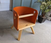 北欧モダン　CAROTA カロタ　佐々木敏光　ベビーチェア　子供椅子　キッズチェア　曲木　チャイルドチェア　ガード付き　オレンジ色