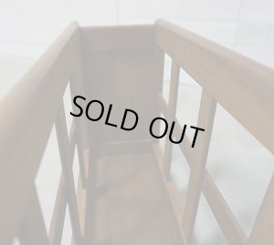 画像8: 北欧　ミッドセンチュリー　ヴィンテージ　マガジンラック　本棚　雑誌　収納ラック　小物入れ　チーク材　無垢材