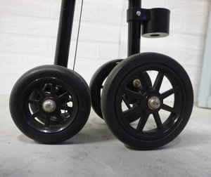 画像12: 5段階調整　軽量介護　ローラーステッカー　ステッキ 杖　車輪付き　高さ調節　ハンドルレール　ブレーキレバー　歩行補助　福祉　自立式　手すり感覚で使用できる　1.8KG　日本　京都製