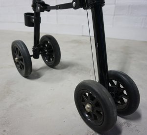 画像11: 5段階調整　軽量介護　ローラーステッカー　ステッキ 杖　車輪付き　高さ調節　ハンドルレール　ブレーキレバー　歩行補助　福祉　自立式　手すり感覚で使用できる　1.8KG　日本　京都製