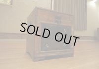 フェイクレザー　鋲打ち　ボタン留め　ヴィンテージ　収納　ケース　スツール　椅子　ＢＯＸ　道具箱　宝箱　道具入れ　小物入れ　キャビネット　椅子　イス　スツール　