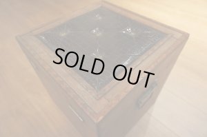 画像8: フェイクレザー　鋲打ち　ボタン留め　ヴィンテージ　収納　ケース　スツール　椅子　ＢＯＸ　道具箱　宝箱　道具入れ　小物入れ　キャビネット　椅子　イス　スツール　