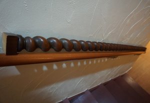 画像5: イギリス　英国　古い木　アンティーク　ツイスト　無垢材　階段　手すり　ディスプレイ　インテリア　オブジェ　柱　パーツ　西洋　洋館　１本出品　在庫2本　(2)