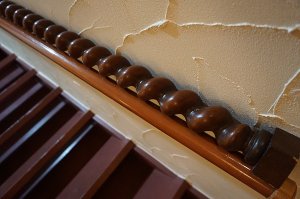 画像3: イギリス　英国　古い木　アンティーク　ツイスト　無垢材　階段　手すり　ディスプレイ　インテリア　オブジェ　柱　パーツ　西洋　洋館　１本出品　在庫2本　(1)