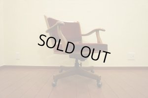 画像2: ヴィンテージ　karimoku カリモク　アームチェア　書斎椅子　デスクチェア　回転椅子　昇降　楢材　オーク材　キャスターチェア　イス　ワインレッド　モケット