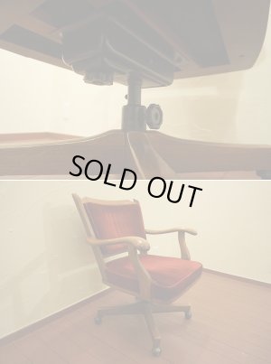 画像17: ヴィンテージ　karimoku カリモク　アームチェア　書斎椅子　デスクチェア　回転椅子　昇降　楢材　オーク材　キャスターチェア　イス　ワインレッド　モケット