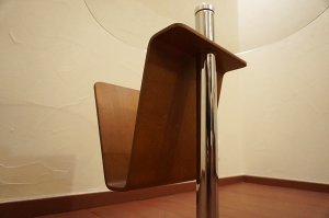 画像6: 北欧モダン　ガラストップ　サイドテーブル　飾り棚　本棚　雑誌　収納　マガジンラック付き　ディスプレイ　台　店舗什器　　　