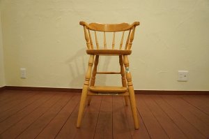 画像2: 飛騨産業　☆名作家具☆　キツツキ　穂高 ベビーチェア　チャイルドチェア　子供椅子　ナラ材　楢材　オーク材　無垢材　ヴィンテージ　アンティーク　6.6万