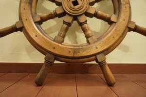 画像5: 古い木　アンティーク　船舵 ハンドル ラット 舵輪　船舶　操舵輪　木製　インテリア　オブジェ　置物　壁掛け　店舗什器　ディスプレイ　ガーデニングアイテム　アトリエ　クウネル