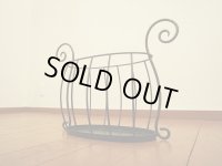 クラシック　鉄製　×　アイアン　マガジンラック　新聞　収納　雑誌入れ　小物入れ　ソファサイド　ディスプレイ