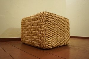 画像1: 北欧スタイル　ナチュラル　モダン　スクエア　サイドテーブル　ソファ　オットマン　スツール　チェア　椅子　イス　ディスプレイ　台　