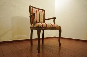 画像2: 洋館　西洋　猫脚　イタリア　アームチェア　クラシカル　アンティーク　カフェ　サロンチェア　ダイニング　鋲打　椅子　イス　彫刻　ディスプレイ　店舗什器