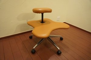 画像1: 長時間座っても疲れない椅子　多機能　多目的　人間工学　昇降椅子　回転椅子　キャスターチェア　イス　デスクワーク　オフィスチェア　PCチェア　胡坐　あぐら　正座　事務イス　デスクチェア　5.4万