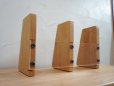 画像9: 北欧モダン　チェリー材　無垢材 × アクリル　ブックエンド　本立て　本棚　卓上