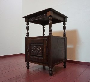 画像4: 西洋　クラシカル　キャビネット　コーナーテーブル　サイドテーブル　コンソール　オーク材　飾り棚　台　シェルフ　アンティーク　洋館　英国スタイル　彫刻