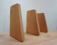 画像4: 北欧モダン　チェリー材　無垢材 × アクリル　ブックエンド　本立て　本棚　卓上