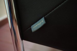 画像17: OKAMURA オカムラ　応接　１Pソファ　ラウンジ　アームチェア　ロビーチェア　リビング　オフィス　椅子　イス　ポストモダン　北欧モダン　在庫2脚　(1)