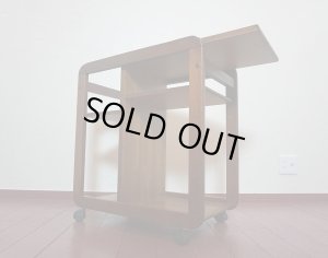 画像8: ヴィンテージ　チーク材　ワゴン　テーブル　スライド天板　キャスター　オープン　シェルフ　飾り棚　収納　台　サイドテーブル