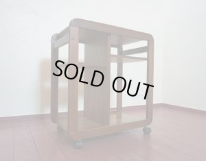 画像4: ヴィンテージ　チーク材　ワゴン　テーブル　スライド天板　キャスター　オープン　シェルフ　飾り棚　収納　台　サイドテーブル