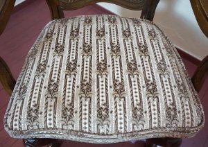 画像9: 西洋　クラシカル　英国　アンティーク調　アームチェア　ダイニングチェア　サロンチェア　洋館　猫脚　彫刻　椅子　イス　1脚出品　在庫2脚　(2)