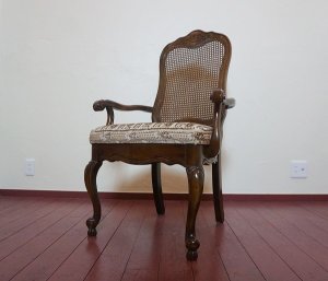 画像2: 西洋　クラシカル　英国　アンティーク調　アームチェア　ダイニングチェア　サロンチェア　洋館　猫脚　彫刻　椅子　イス　1脚出品　在庫2脚　(1)