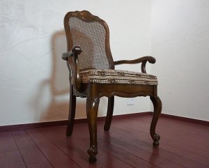 画像1: 西洋　クラシカル　英国　アンティーク調　アームチェア　ダイニングチェア　サロンチェア　洋館　椅子　イス　在庫2脚　(2)