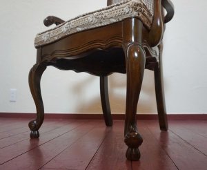 画像6: 西洋　クラシカル　英国　アンティーク調　アームチェア　ダイニングチェア　サロンチェア　洋館　猫脚　彫刻　椅子　イス　1脚出品　在庫2脚　(1)