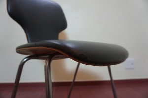 画像15: 希少　古き良き時代　ミッドセンチュリー　ヴィンテージ　剣持勇　天童木工　チェア　椅子　イス　チーク材　×　合皮　黒　ブラック　当時物　レトロ　カフェ　1脚出品　在庫3脚　(3)