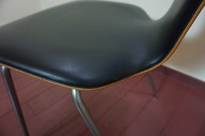 画像16: 希少　古き良き時代　ミッドセンチュリー　ヴィンテージ　剣持勇　天童木工　チェア　椅子　イス　チーク材　×　合皮　黒　ブラック　当時物　レトロ　カフェ　1脚出品　在庫3脚　(3)