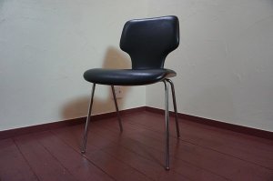 画像1: 希少　古き良き時代　ミッドセンチュリー　ヴィンテージ　剣持勇　天童木工　チェア　椅子　イス　チーク材　×　合皮　黒　ブラック　当時物　レトロ　カフェ　1脚出品　在庫4脚　(4)