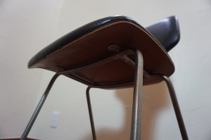 画像12: 希少　古き良き時代　ミッドセンチュリー　ヴィンテージ　剣持勇　天童木工　チェア　椅子　イス　チーク材　×　合皮　黒　ブラック　当時物　レトロ　カフェ　1脚出品　在庫3脚　(2)