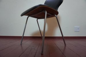 画像11: 希少　古き良き時代　ミッドセンチュリー　ヴィンテージ　剣持勇　天童木工　チェア　椅子　イス　チーク材　×　合皮　黒　ブラック　当時物　レトロ　カフェ　1脚出品　在庫3脚　(3)