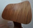 画像3: 【展示美品】　Eams イームズ 初期作品　ミッドセンチュリー　LCW　イージーチェア　ラウンジチェア　ウォールナット材　椅子　イス　北欧モダン　在庫4脚　(1) (3)