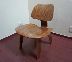 画像2: 【展示美品】　Eams イームズ 初期作品　ミッドセンチュリー　LCW　イージーチェア　ラウンジチェア　ウォールナット材　椅子　イス　北欧モダン　在庫4脚　(1)