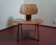 画像8: 【展示美品】　Eams イームズ 初期作品　ミッドセンチュリー　LCW　イージーチェア　ラウンジチェア　ウォールナット材　椅子　イス　北欧モダン　在庫4脚　(1) (8)