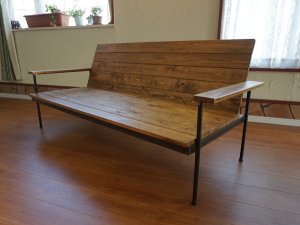 画像2: 【 美品 】　北欧モダン　ヴィンテージ調　天然木 × 鉄脚 アイアン　長椅子　ベンチ　チェア　3Pソファ　3シーター　3人掛け　フレンチ調　西海岸style