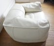 画像2: 【美品】　イタリア　ITALSOFA イタルソファ SAENORITA セニョリータ　Maria Alice マリア・アリス　1Pソファ  Natuzzi  総本革張り　ホワイト　リビング　ラウンジ (2)