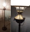 画像3: 西洋　クラシカル　古いアンティーク　1灯　フロアライト　アイアン　ゴールド色　乳白ガラス　スタンドライト　照明　オイルランプ風　英国　洋館　カフェ (3)
