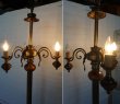 画像6: 西洋　クラシカル　古い木　アンティーク　フロアライト　3灯　スタンドライト　ランプ　照明　英国　洋館　カフェ (6)