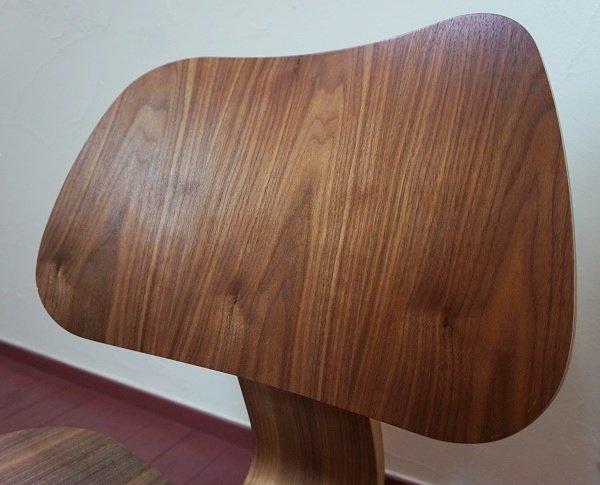 画像5: 【展示美品】　Eams イームズ 初期作品　ミッドセンチュリー　LCW　イージーチェア　ラウンジチェア　ウォールナット材　椅子　イス　北欧モダン　在庫4脚　(2) (5)