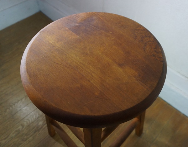 古い味のある木 素朴な佇まい ヴィンテージ 無垢材 丸椅子 チェア ハイ 