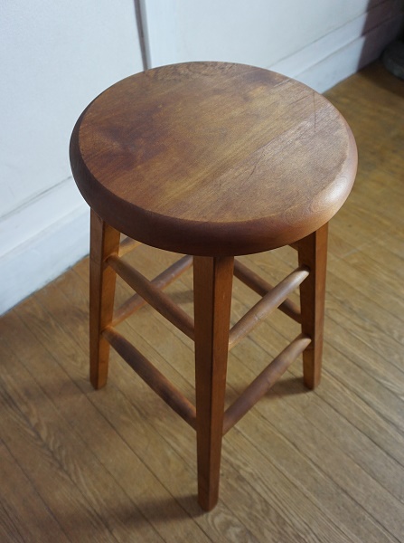 古い味のある木 素朴な佇まい ヴィンテージ 無垢材 丸椅子 チェア ハイ