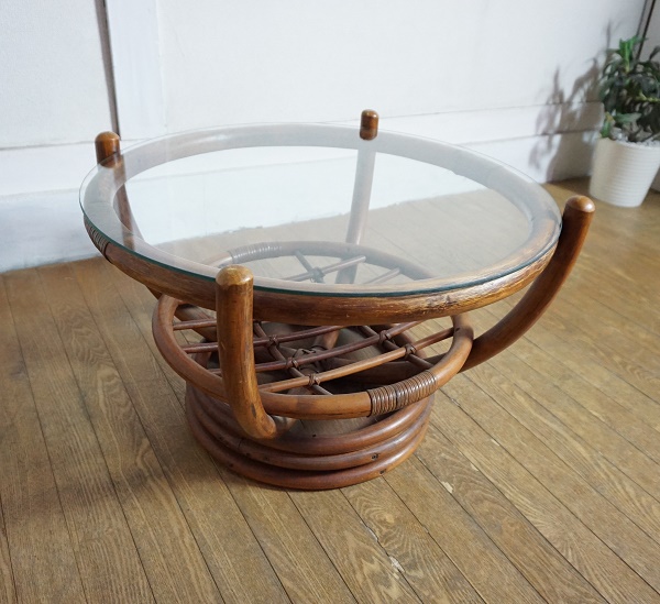 ヴィンテージ　ラタン　藤　ガラストップ　ラウンドテーブル　サイドテーブル　コーヒーテーブル　回転式