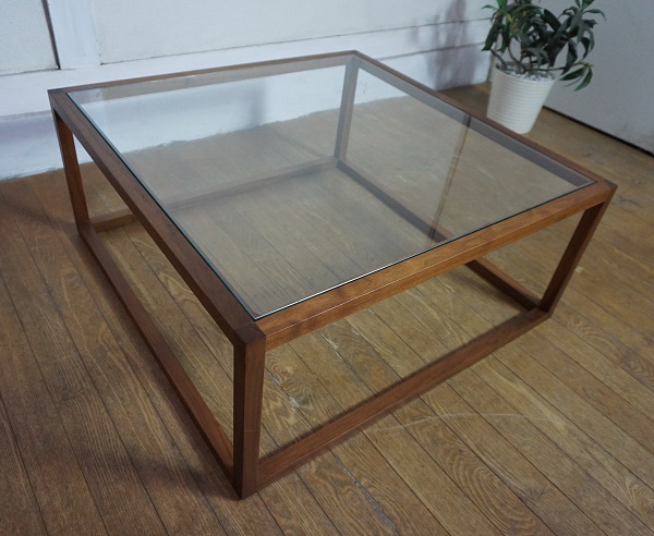ロウヤローテーブル　ガラストップ　リビングテーブル